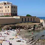 ゲストハウス Lighthouse アルゲーロ